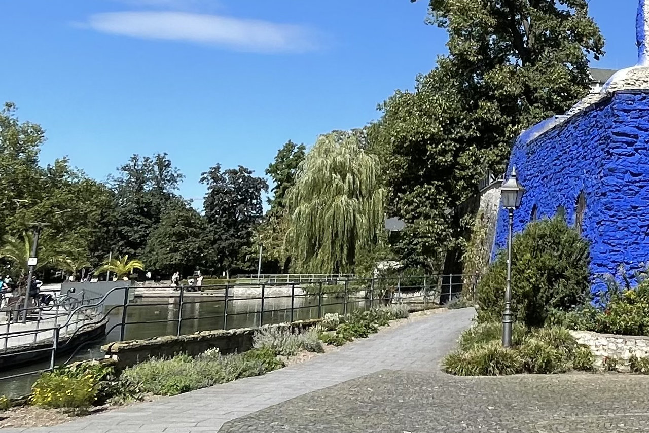 Blaue Burg in Bad Lippspringe – Wasserverschwendung der Umwelt zuliebe
